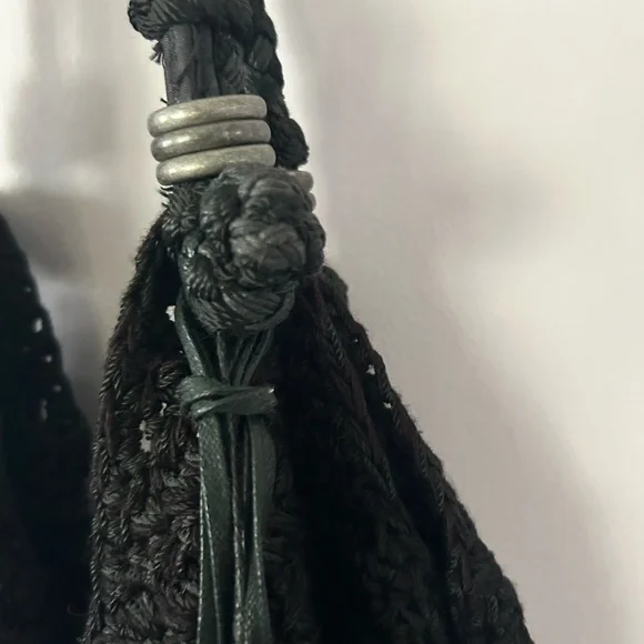 Vintage Sakroots Indio Hobo Bag, Black, Like New Condition - Picture 4 of 10